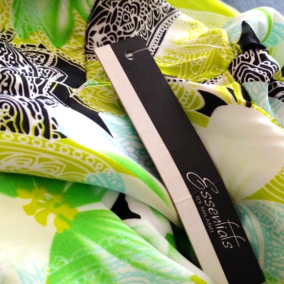 Essentials lime green flowers and Paisley - Picture 8 of 8